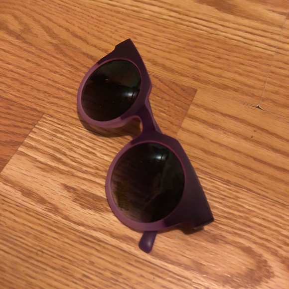 Purple sunglasses - Picture 4 of 7